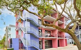 Boutique Vera Hotel In The Heart Of Folly Beach